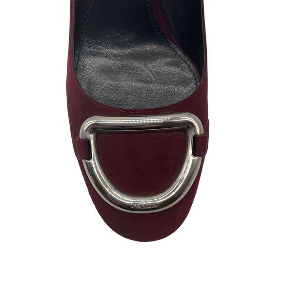 PRADA BURGUNDY / SILVER BUCKLE SUEDE PUMPS - Picture 5 of 8